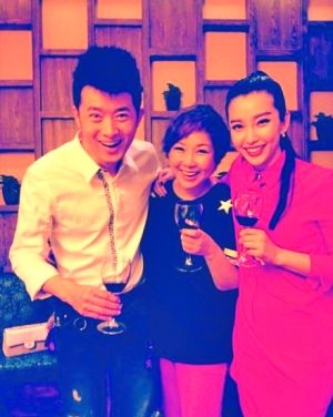 任泉、李静和李冰冰。 任泉、李静和李冰冰。