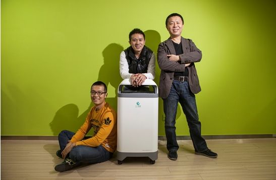 　　从左及右：三个爸爸创始人宋亚楠、戴赛鹰、陈海滨(李昊 摄)