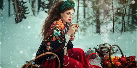 俄摄影师用照片还原童话世界 模特千里挑一