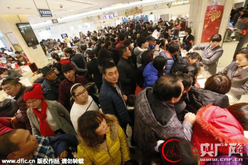北京,黄金卖场,抢金,狂潮,“金猴”,一天半,25公斤