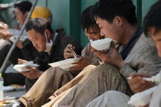 良心工头包场全聚德 农民应如何投资理财?