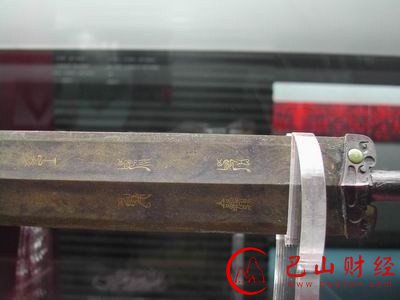 世界未解之谜,古墓,长明灯,不熄之谜