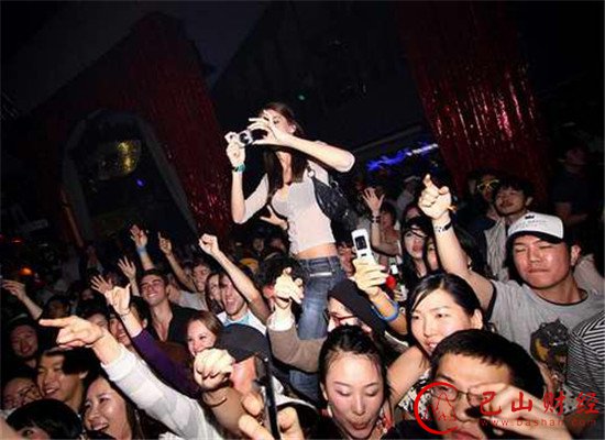 韩国夜店,爆乳妹,疯狂,男人,受不了