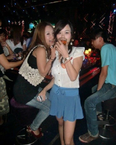 大学生吧女,自曝,挣钱,上床