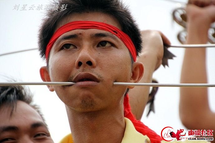 海南,民俗,钢钎穿腮