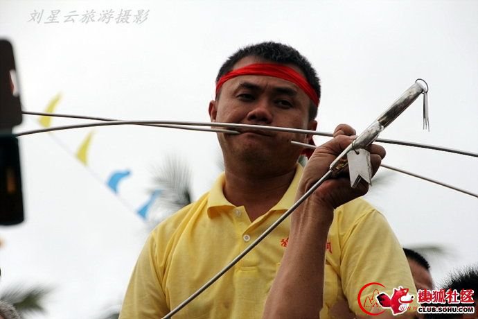 海南,民俗,钢钎穿腮