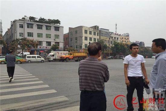西影路上出租司机撞倒老太