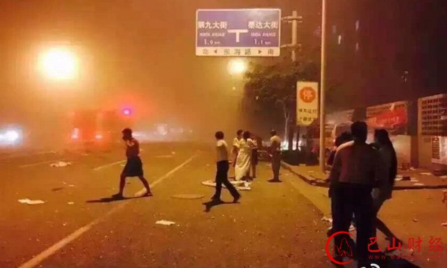 爆炸,消防员,死亡,医院